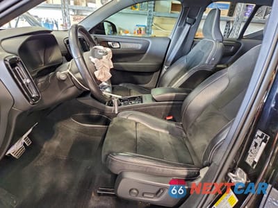Zdjęcie 7 z 15 samochodu: 2021 VOLVO XC40 T5 R-DESIGN VIN:YV4162UMXM2444439 - miniatura