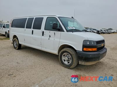 Czwarte zdjęcie samochodu z boku: 2025 CHEVROLET EXPRESS G3500 LS PASSENGER RWD 3500 EXTENDED WHEELBASE VIN:1GAZGNFP9S1129543 - miniatura