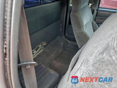 Zdjęcie 10 z 14 samochodu: 2001 CHEVROLET S TRUCK S10 VIN:1GCCT19W618113052 - miniatura