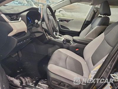 Zdjęcie 7 z 13 samochodu: 2025 TOYOTA RAV4 XLE VIN:JTMRWRFV1SD331047 - miniatura
