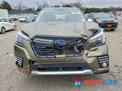 Piąte zdjęcie samochodu w środku: 2023 SUBARU FORESTER TOURING VIN:JF2SKARC9PH436526 - miniatura