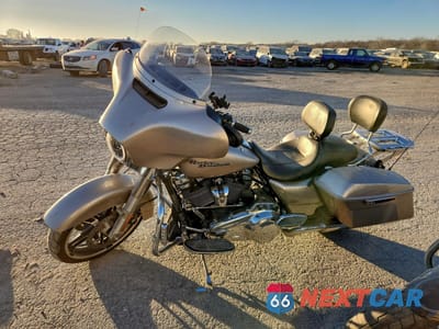 Trzecie zdjęcie samochodu z tyłu: 2018 HARLEY-DAVIDSON FLHX STREET GLIDE VIN:1HD1KBC15JB635718 - miniatura