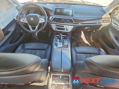 Zdjęcie 8 z 12 samochodu: 2022 BMW 740 I VIN:WBA7T2C06NCK42937 - miniatura