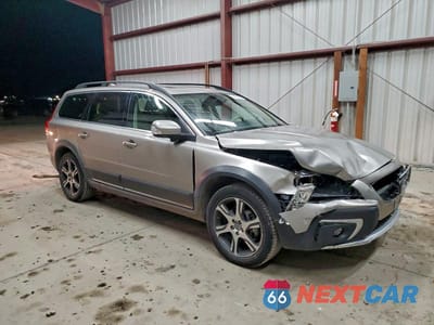 Czwarte zdjęcie samochodu z boku: 2014 VOLVO XC70 T6 VIN:YV4902BZ3E1176974 - miniatura
