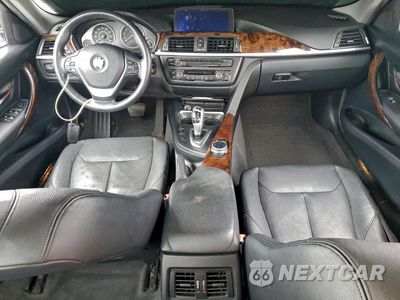 Zdjęcie 8 z 14 samochodu: 2015 BMW 328 XI VIN:WBA3B3C53FJ983580 - miniatura