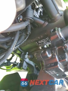 Zdjęcie 10 z 11 samochodu: 2024 KAWASAKI ZX400 S VIN:ML5ZXCS13RDA21616 - miniatura