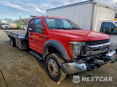 Czwarte zdjęcie samochodu z boku: 2019 FORD F550 SUPER DUTY VIN:1FDUF5GTXKEC17683 - miniatura
