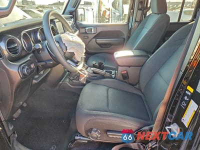 Zdjęcie 7 z 13 samochodu: 2023 JEEP WRANGLER SPORT VIN:1C4HJXDG3PW582084 - miniatura