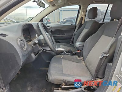 Zdjęcie 7 z 13 samochodu: 2010 JEEP COMPASS VIN:1J4NT4FB6AD554211 - miniatura