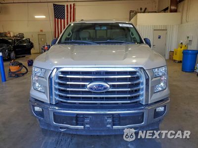 Piąte zdjęcie samochodu w środku: 2017 FORD F150 SUPERCREW VIN:1FTEW1EF9HKD53490 - miniatura