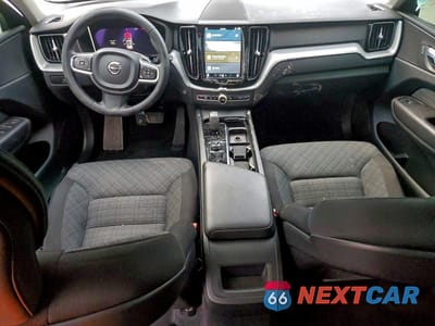Zdjęcie 8 z 12 samochodu: 2023 VOLVO XC60 CORE VIN:YV4L12RV5P1227240 - miniatura