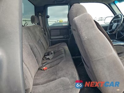 Zdjęcie 10 z 12 samochodu: 2002 CHEVROLET SILVERADO C2500 HEAVY DUTY VIN:1GCHC29U02E236715 - miniatura