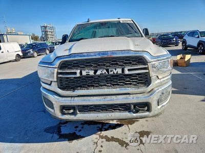 Piąte zdjęcie samochodu w środku: 2023 RAM 2500 TRADESMAN VIN:3C6UR5HL3PG538627 - miniatura