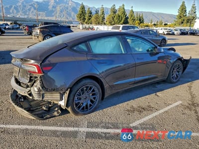 Trzecie zdjęcie samochodu z tyłu: 2025 TESLA MODEL 3 VIN:5YJ3E1EA1SF965122 - miniatura