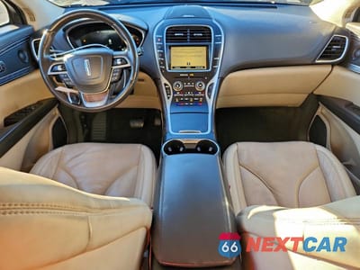 Zdjęcie 8 z 13 samochodu: 2019 LINCOLN NAUTILUS RESERVE VIN:2LMPJ6L90KBL21420 - miniatura