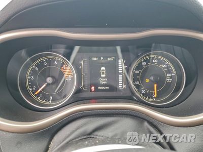 Zdjęcie 9 z 15 samochodu: 2018 JEEP CHEROKEE LATITUDE VIN:1C4PJMCX8JD609858 - miniatura