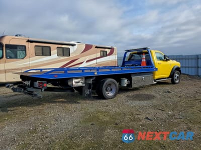 Trzecie zdjęcie samochodu z tyłu: 2019 RAM 5500 VIN:3C7WRMDL9KG546602 - miniatura