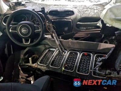 Zdjęcie 8 z 11 samochodu: 2021 JEEP RENEGADE LATITUDE VIN:ZACNJCBB0MPM21474 - miniatura