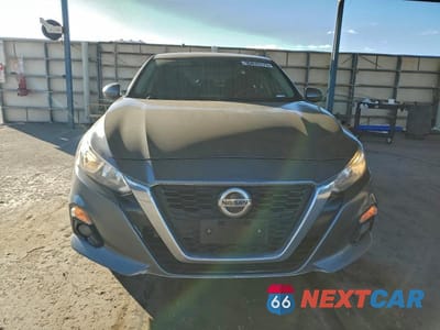 Piąte zdjęcie samochodu w środku: 2019 NISS ALTIMA S VIN:1N4BL4BV4KN315816 - miniatura