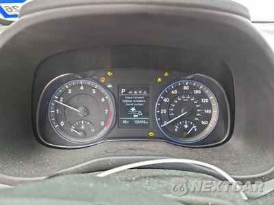Zdjęcie 9 z 15 samochodu: 2019 HYUNDAI KONA SE VIN:KM8K12AA0KU256462 - miniatura