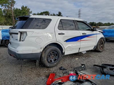 Trzecie zdjęcie samochodu z tyłu: 2017 FORD EXPLORER POLICE INTERCEPTOR VIN:1FM5K8AR5HGC34550 - miniatura