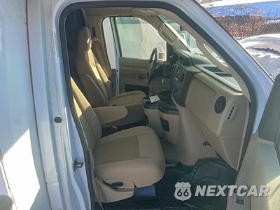 Piąte zdjęcie samochodu w środku: 2019 FORD ECONOLINE E450 SUPER DUTY CUTAWAY VAN VIN:1FDXE4FS4KDC21107 - miniatura