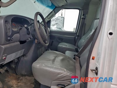 Zdjęcie 7 z 12 samochodu: 2006 FORD E450 BOX TRUCK VIN:1FDXE45S56DA65604 - miniatura