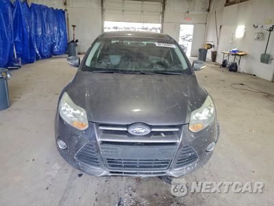 Piąte zdjęcie samochodu w środku: 2014 FORD FOCUS SE VIN:1FADP3F28EL275490 - miniatura