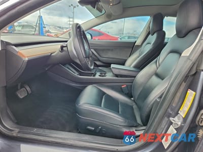 Zdjęcie 7 z 13 samochodu: 2019 TESLA MODEL 3 VIN:5YJ3E1EB6KF205938 - miniatura