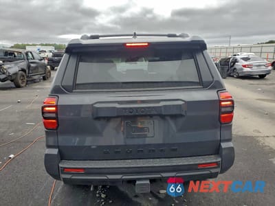 Zdjęcie 6 z 15 samochodu: 2025 TOYOTA 4RUNNER SR5 VIN:JTEVA5AR3S5005062 - miniatura