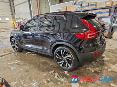 Drugie zdjęcie samochodu z przodu: 2021 VOLVO XC40 T5 R-DESIGN VIN:YV4162UMXM2444439 - miniatura