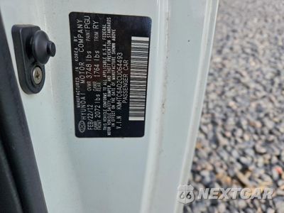 Zdjęcie 12 z 13 samochodu: 2012 HYUNDAI VELOSTER VIN:KMHTC6AD2CU064493 - miniatura