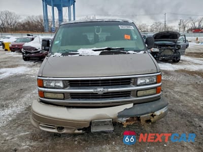 Piąte zdjęcie samochodu w środku: 2000 CHEV EXPRESS G1500 VIN:1GBFG15R8Y1204428 - miniatura