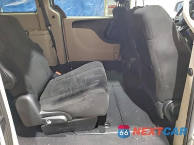 Zdjęcie 11 z 12 samochodu: 2012 DODGE GRAND CARAVAN SE VIN:2C4RDGBG6CR360785 - miniatura