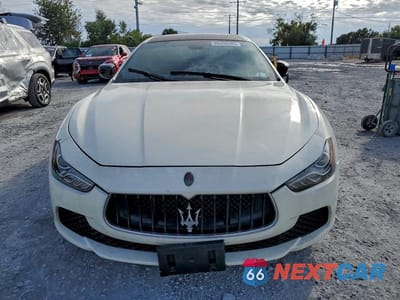 Piąte zdjęcie samochodu w środku: 2016 MASERATI GHIBLI S VIN:ZAM57RTA6G1173547 - miniatura