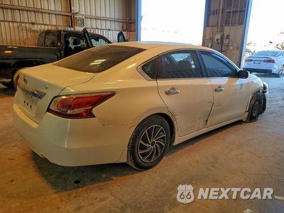 Trzecie zdjęcie samochodu z tyłu: 2015 NISSAN ALTIMA 2.5 VIN:1N4AL3AP6FN377006 - miniatura
