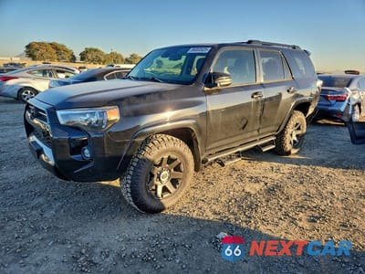 2021 TOYOTA 4RUNNER SR5/SR5 PREMIUM JTEBU5JR8M5891795 - główne zdjęcie licytacji z USA - miniatura