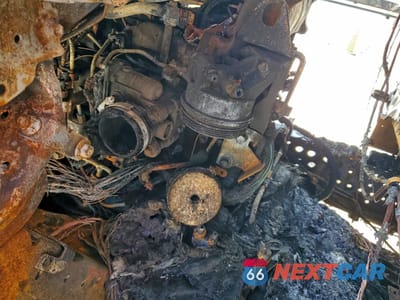 Zdjęcie 12 z 12 samochodu: 2010 ISUZU NPR REFRIGERATED DELIVERY TRUCK VIN:JALC4W161A7002712 - miniatura