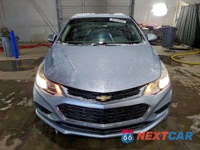 Piąte zdjęcie samochodu w środku: 2017 CHEVROLET CRUZE LS VIN:3G1BC5SMXHS558819 - miniatura