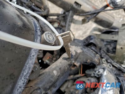 Zdjęcie 8 z 10 samochodu: 2002 SUZUKI VL800 VIN:JS1VS54A622104283 - miniatura