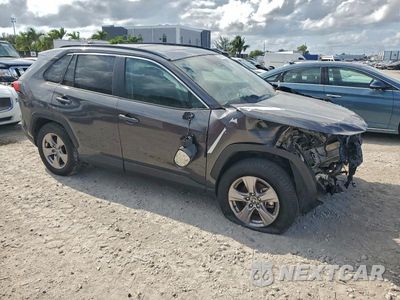 Czwarte zdjęcie samochodu z boku: 2022 TOYOTA RAV4 XLE VIN:2T3W1RFV1NC213297 - miniatura