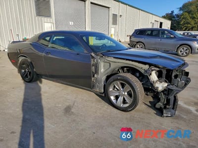 Czwarte zdjęcie samochodu z boku: 2018 DODGE CHALLENGER SXT VIN:2C3CDZAG9JH303071 - miniatura