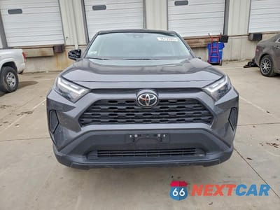 Piąte zdjęcie samochodu w środku: 2025 TOYOTA RAV4 LE VIN:2T3F1RFV0SC495704 - miniatura