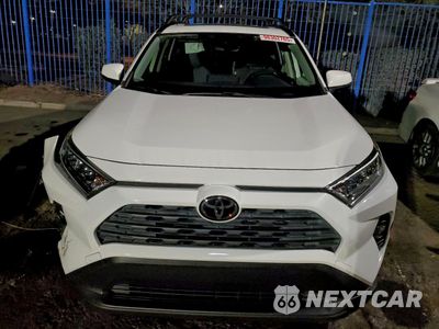 Piąte zdjęcie samochodu w środku: 2019 TOYOTA RAV4 XLE VIN:JTMW1RFV8KD034889 - miniatura