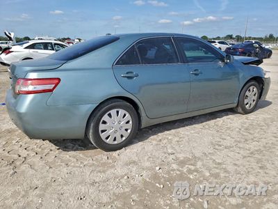 Trzecie zdjęcie samochodu z tyłu: 2010 TOYOTA CAMRY BASE VIN:4T4BF3EK2AR062191 - miniatura