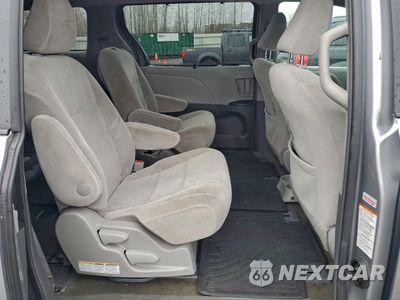 Zdjęcie 11 z 15 samochodu: 2017 TOYOTA SIENNA LE VIN:5TDJZ3DC9HS161097 - miniatura