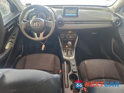 Zdjęcie 8 z 12 samochodu: 2017 TOYOTA YARIS IA VIN:3MYDLBYV3HY167184 - miniatura