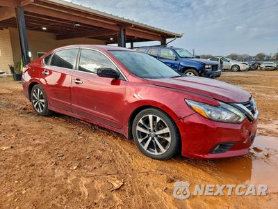 Czwarte zdjęcie samochodu z boku: 2017 NISSAN ALTIMA 2.5 VIN:1N4AL3AP4HC126225 - miniatura