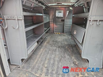 Zdjęcie 10 z 12 samochodu: 2017 CHEVROLET EXPRESS 2500 DELIVERY VAN VIN:1GCWGAFG3H1112359 - miniatura