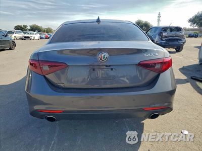 Zdjęcie 6 z 12 samochodu: 2019 ALFA ROMEO GIULIA VIN:ZARFAMANXK7599319 - miniatura